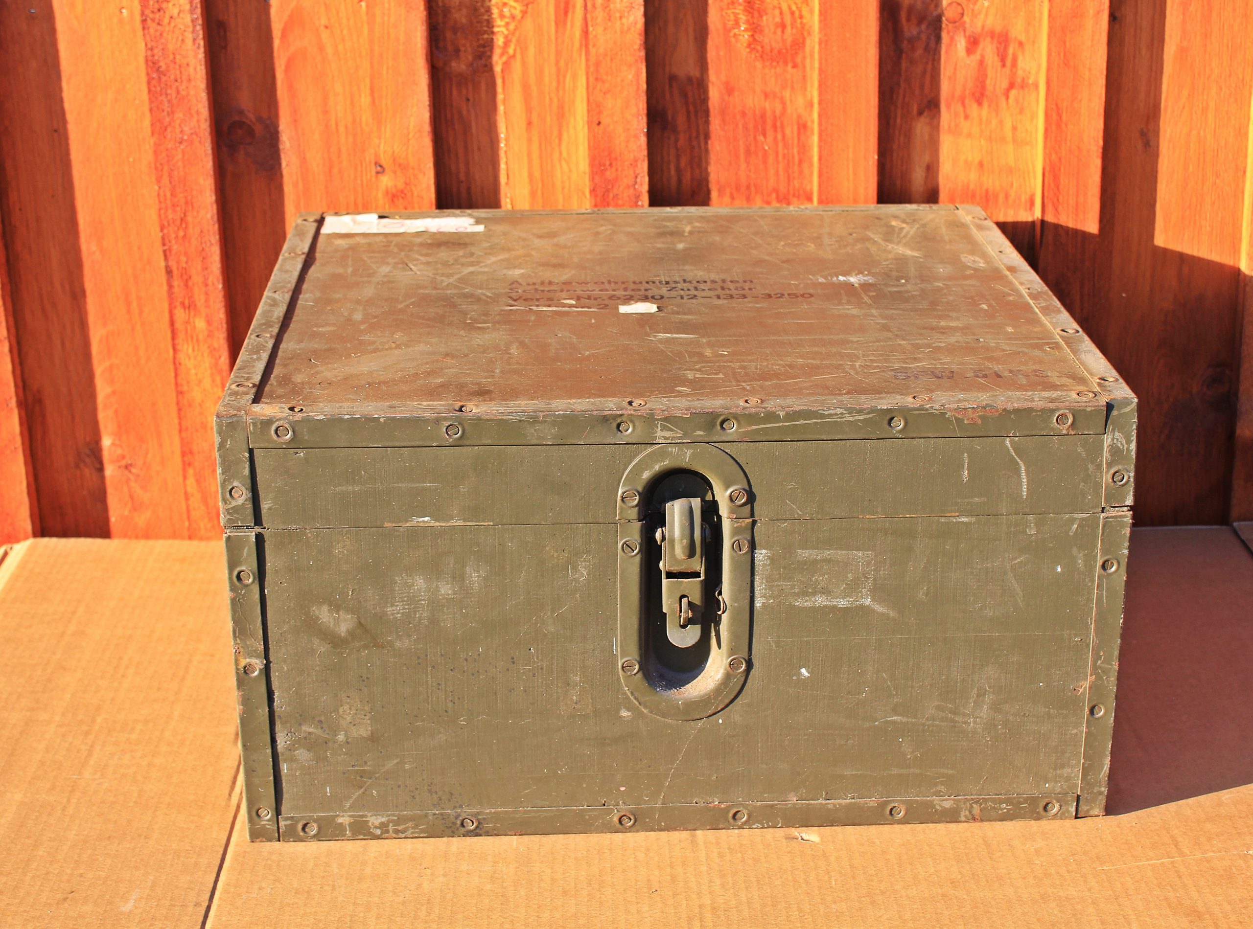Bundeswehr Transportkiste Aufbewahrungskiste Scheinwerfer – Bild 2