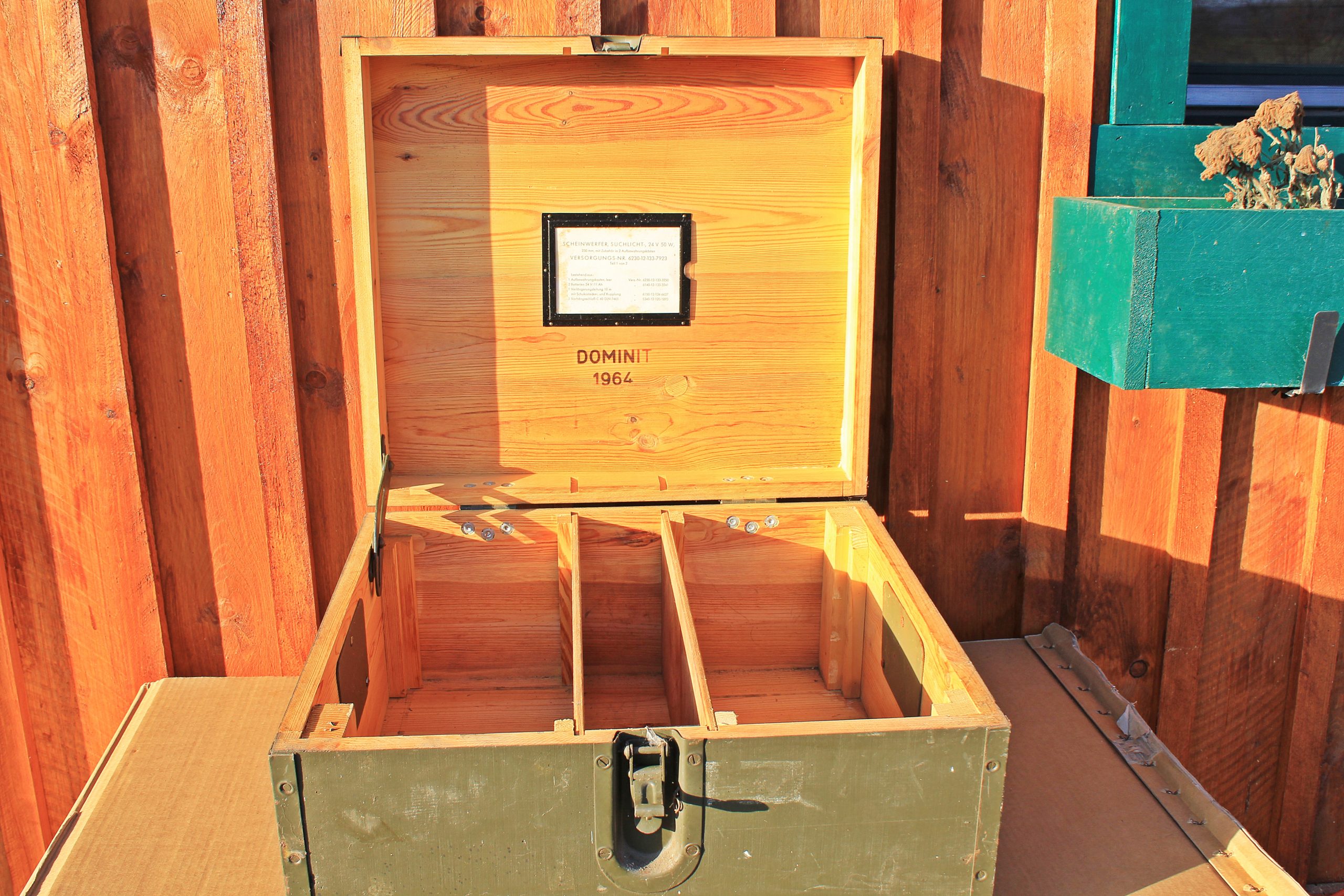 Bundeswehr Transportkiste Aufbewahrungskiste Scheinwerfer