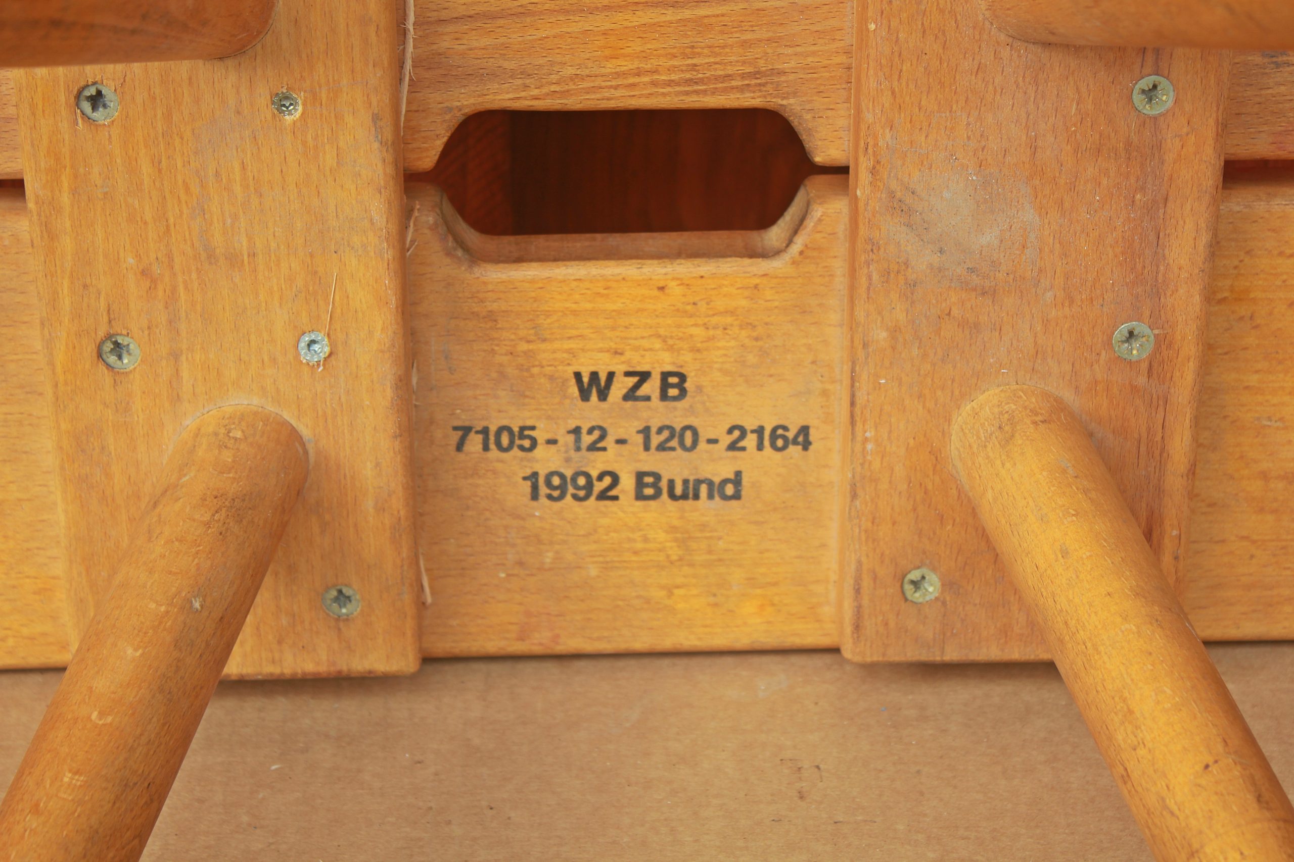 BW Hocker - massiv Holz für Anschusstisch Bundeswehr – Bild 3