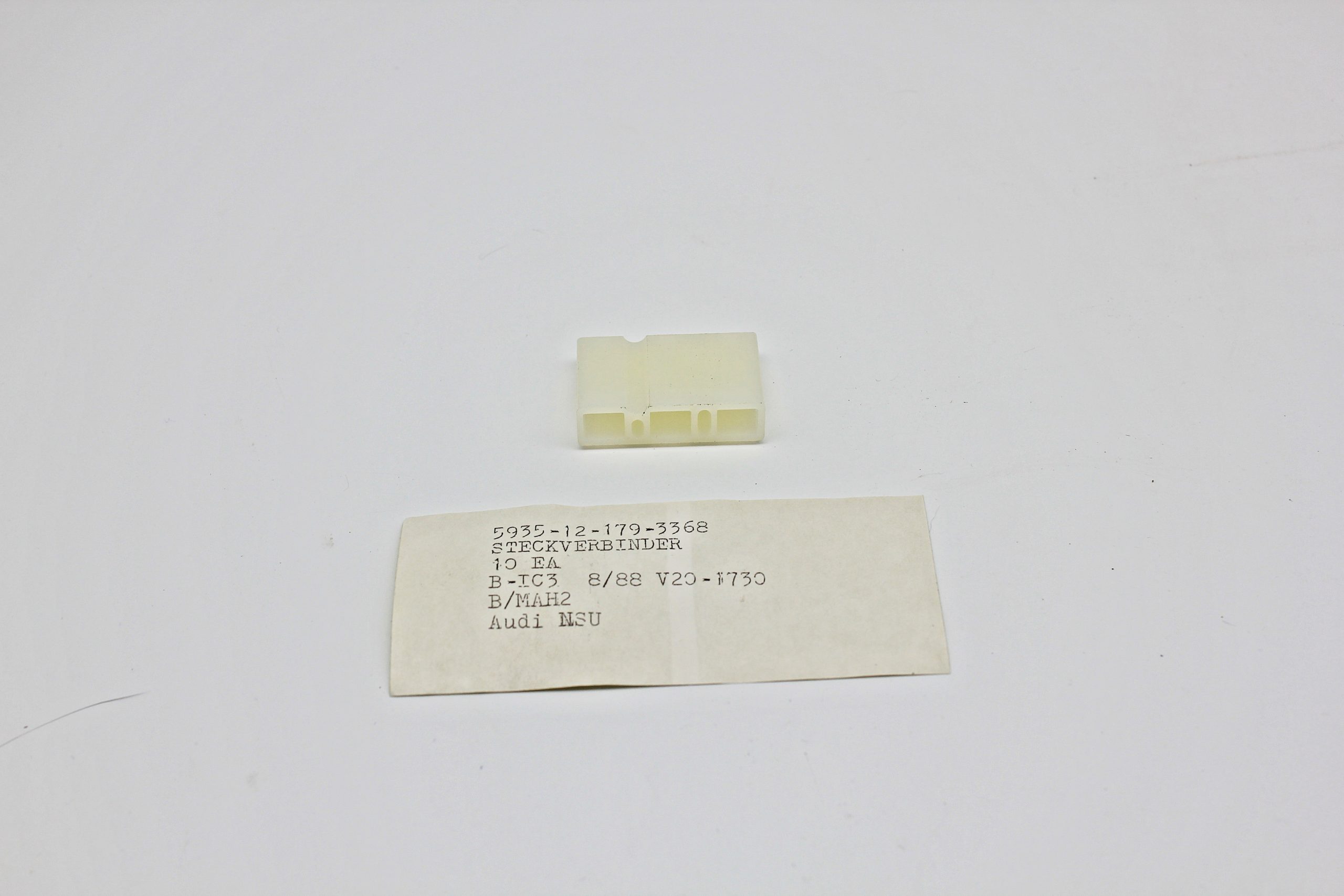 Flachstecker Flachkontaktgehäuse Stecker KabelbaumVW Iltis Bombardier