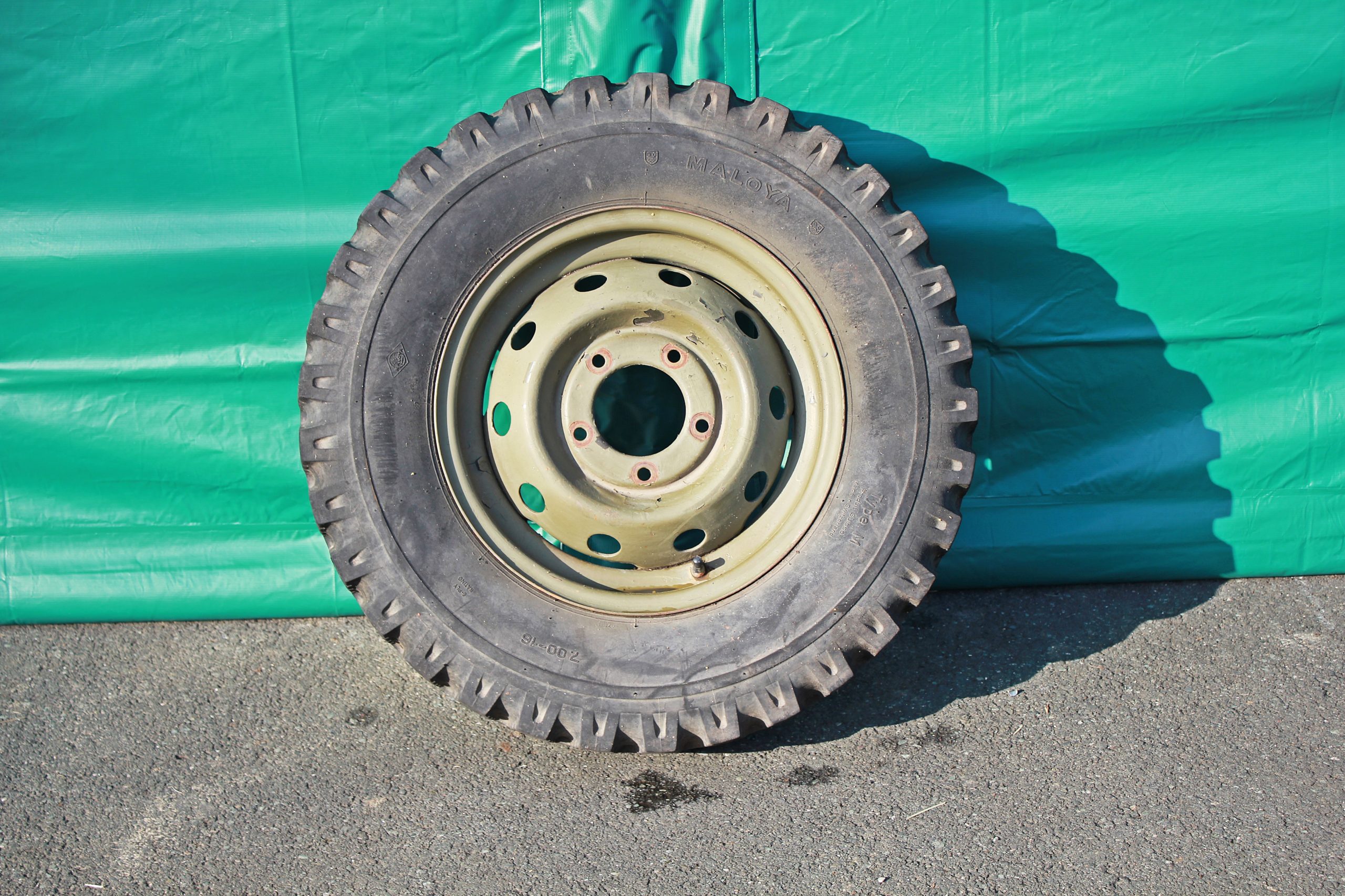 Komplettrad Ersatzrad M416 Trailer Army Jeep