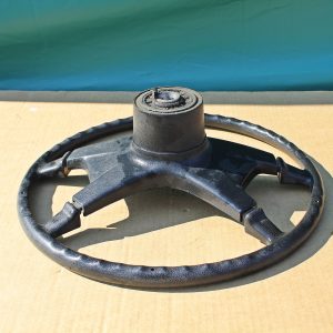 Lenkrad mit der hinteren Abdeckung VW Iltis Bombardier